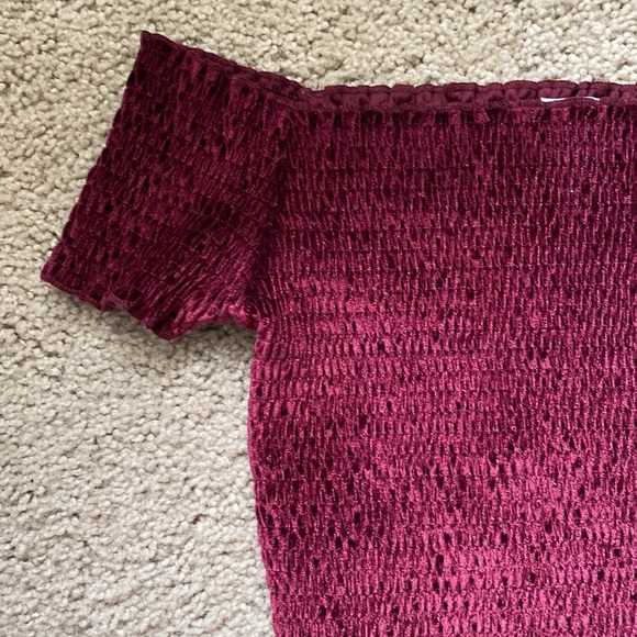 Off the shoulder crop top - Picture 2 of 4